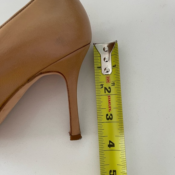 Manolo Blahnik Neutral heels - Picture 4 of 9
